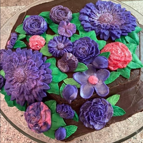 Hi I’m Angela a Poshmark ambassador & fast shipper! I 💜 Poshmark! Blessings🦋🐞 - Picture 5 of 16